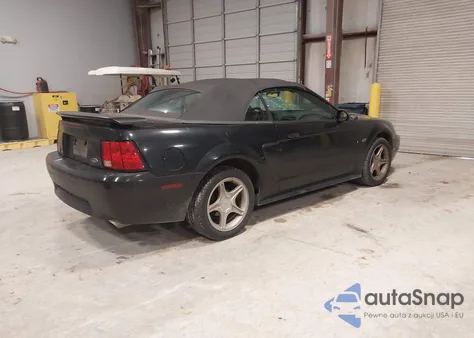 2001 Ford Mustang Gt z USA, uszkodzony, nr VIN 1FAFP45X01F141335